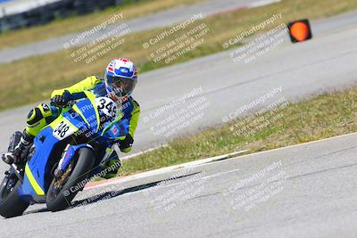 media/Apr-23-2022-Fastrack Riders (Sat) [[cb2d6ae73d]]/LEVEL 4/1PM TURN 6 OUTSIDE/